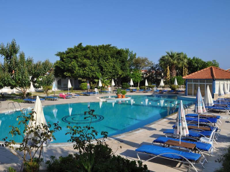 Sempati Hotel ลาปิโทส ภายนอก รูปภาพ
