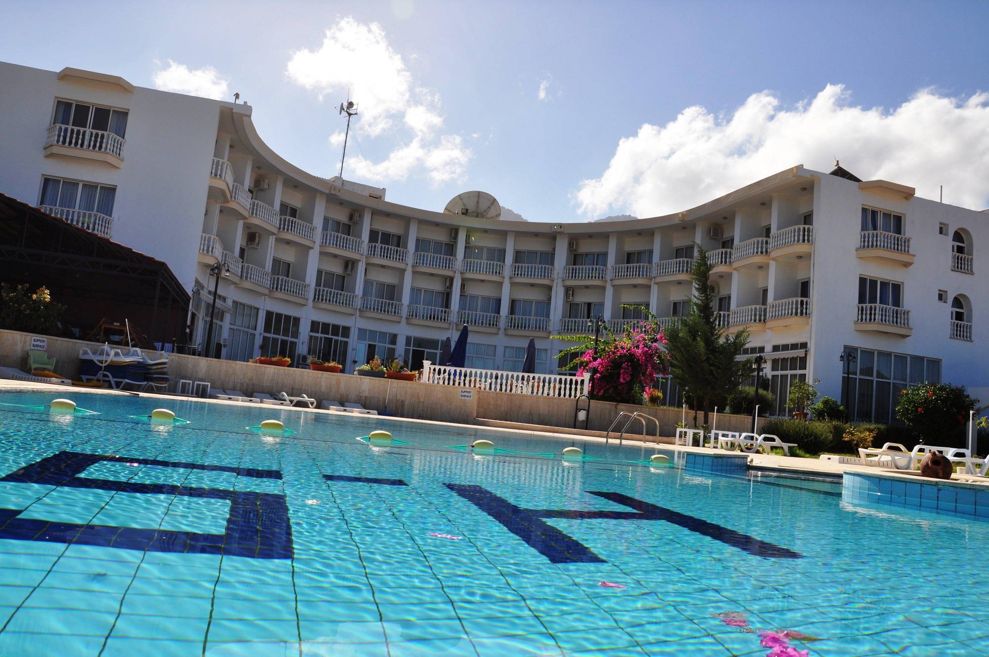 Sempati Hotel ลาปิโทส ภายนอก รูปภาพ